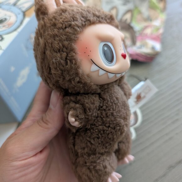 POP MART - Chestnut Cocoa - The Monsters Labubu Exciting Macaron Vinyl Plush - Picture 2 of 4